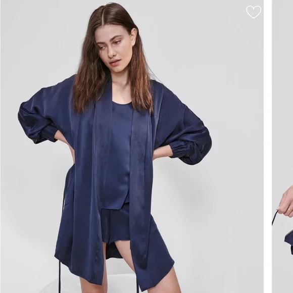 Lunya Washable Silk Robe - Picture 2 of 8